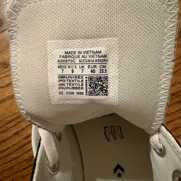 Converse Women's Chuck Taylor All Star Lugged 2.0 High-Top platform sneakers - Picture 5 of 5